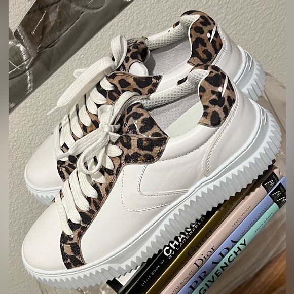 NWOT Voile Blanche Lipari Sneakers- Leather- White w/ Leopard Print - Picture 6 of 16